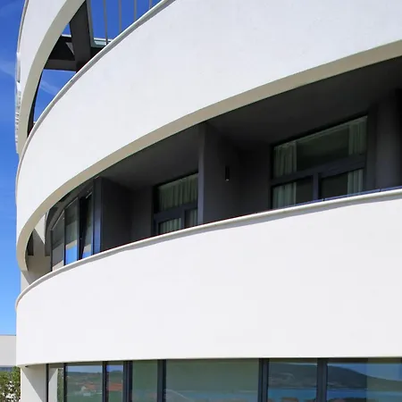 Skyview Apartamento