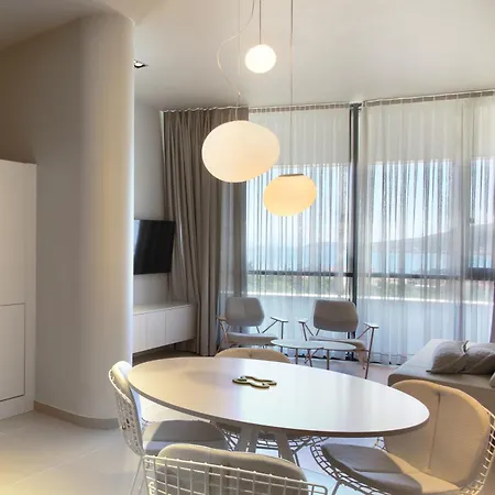 Skyview Apartamento