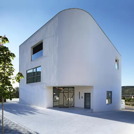 Skyview Apartamento